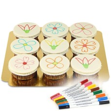 Petits gâteaux et crayons alimentaires