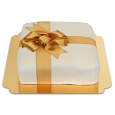 coffret cadeau gâteau blanc