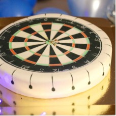 Darts Cake (Small ((18 cm) 6-8 slices))