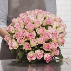 Lovely Jewel Roses (30 stems)