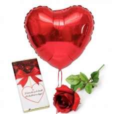 Rose, chocolat et boule de coeur