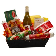 Panier cadeau belge avec un vin de Chablis blanc français