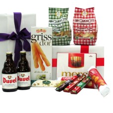 Bières Duvel Avec Délices Belges Et Snacks Salés