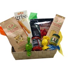 Panier-cadeau italien avec sauce pour pâtes et bonbons