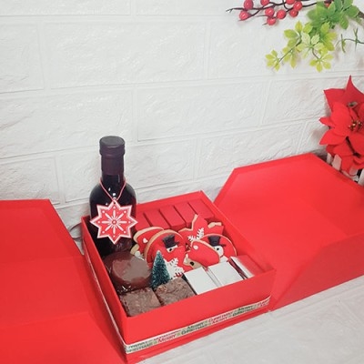 Boîte rouge surprise