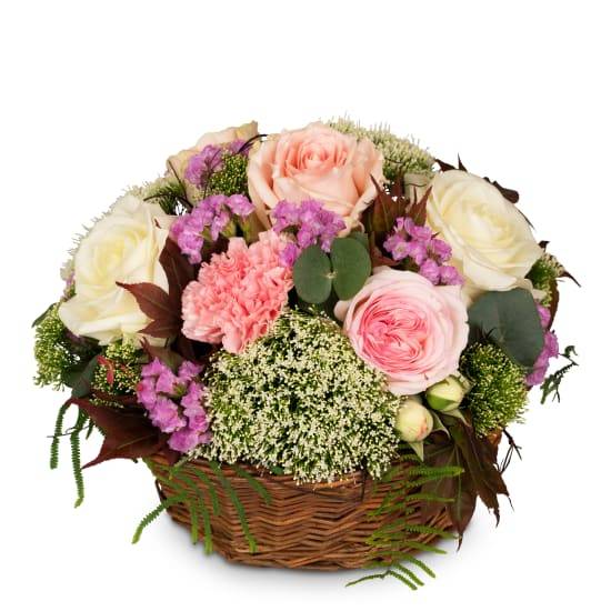 A Basket full of Poetry with Roses (Minimum)